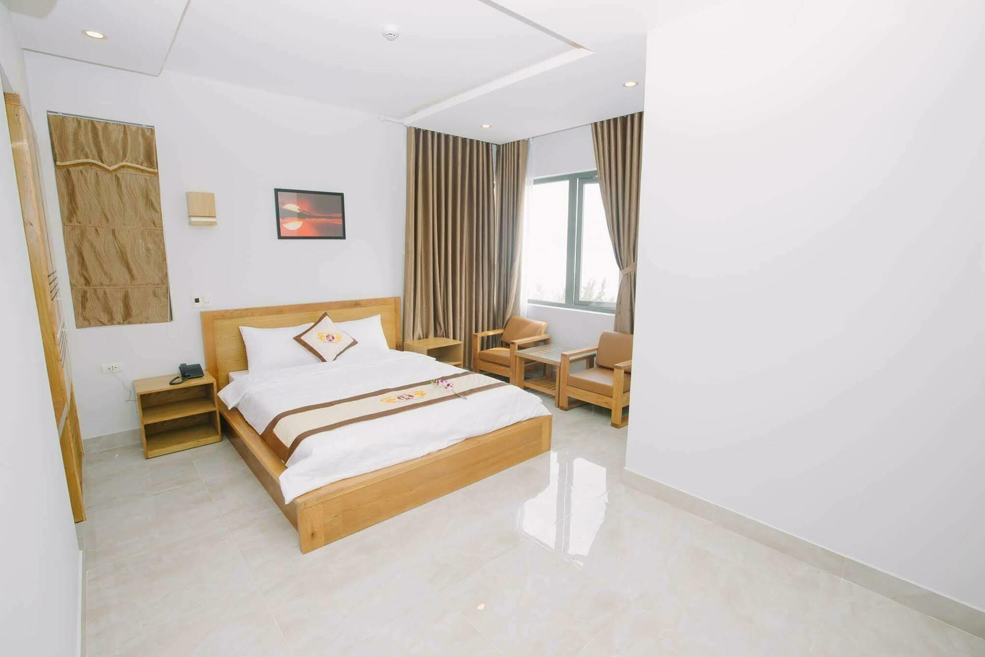 Tan Hoang Long Hotel Da Nang Buitenkant foto